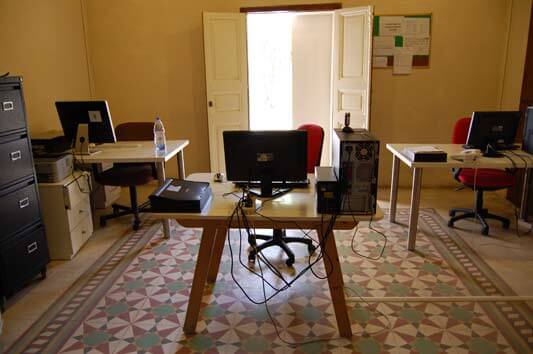 The Hangar, the sheikh and the Hezbollah. Incursion in the Dahiye...