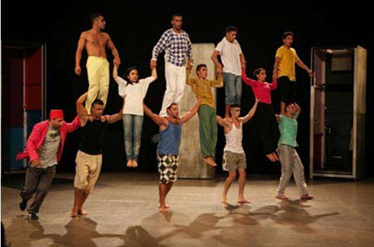 Street art beyond folklore