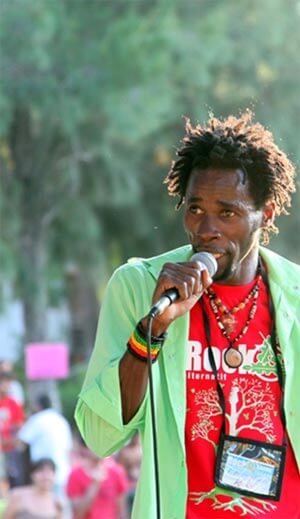 A Congolese in Istanbul Rebels Against Life Through His Songs