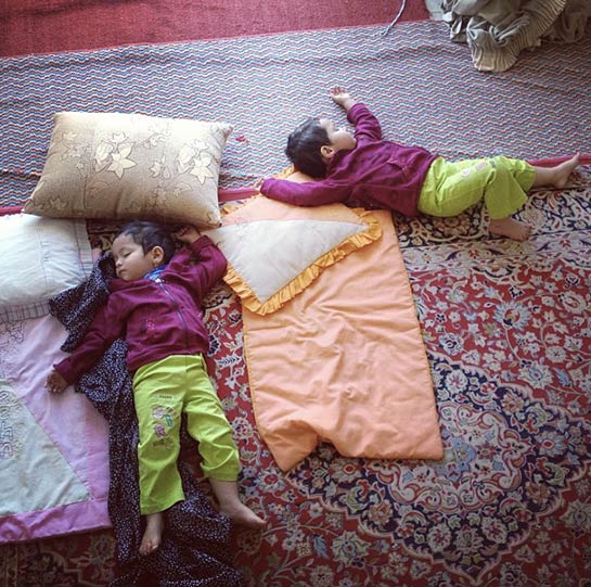 //Hossein Fatemi | hosseinfatemi | is a Tehran-based photographer who captures life in Iran in a beautiful way – whether in people’s homes, the empty countryside or in busy cities.