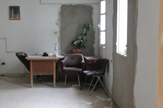 //El Guettar in work (Photo: Rafika Bendermel - Tunisie Bondy Blog)