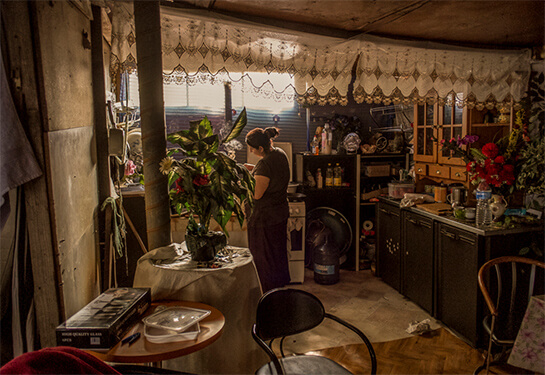 //Photo by Yann Merlin, Samaritain, 2013 