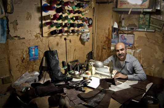 //Beirut, shoemaker (Photo Paolo Martino)
