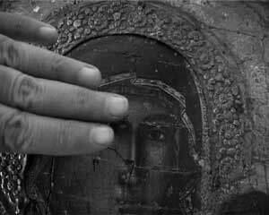 «Je suis celle qui porte les fleurs vers sa tombe», de Hala Alabdalla