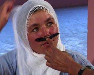 «Oyun»: des villageoises sur les planches