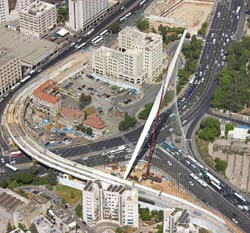 Calatrava inaugure son «Pont des Cordes»