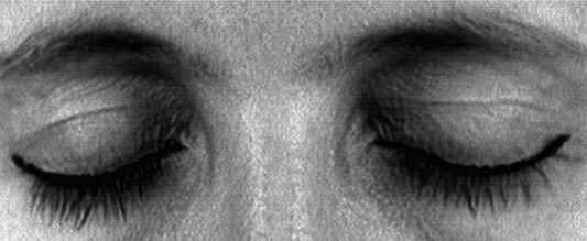 La Mer du milieu. Récits vidéo de Zineb Sedira