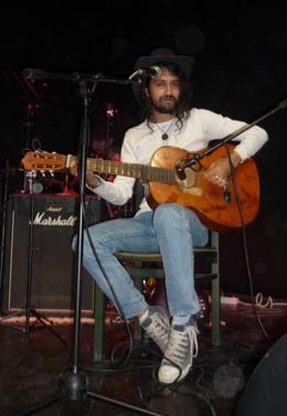 Nadir Leghrib: fusion entre le grunge et le chaâbi