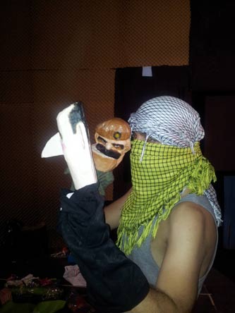 Syrie: «Quand les marionnettes se révoltent contre le dictateur»