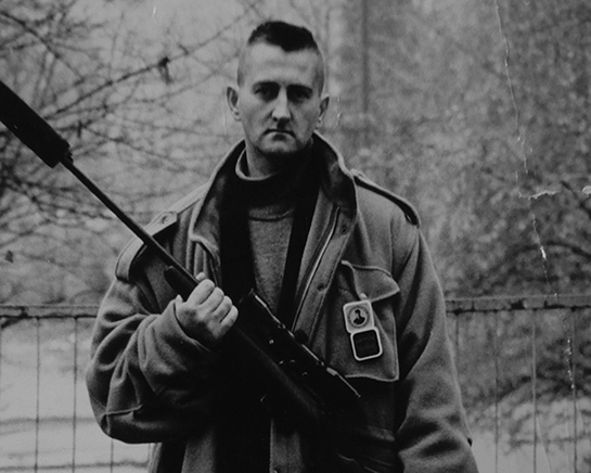 //Adela Jušić, « The sniper »