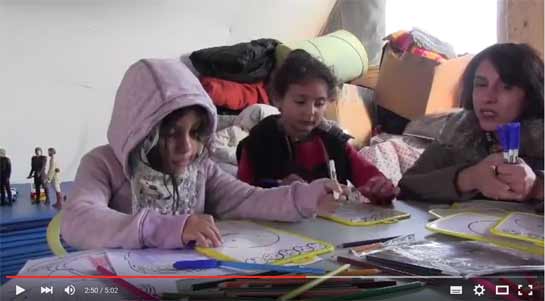 //Une journée à l'école dans le camp de Calais
