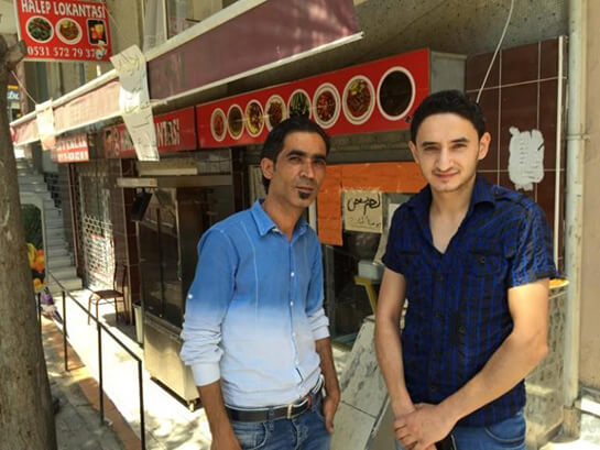 //Haïdar et Ahmed, gérants du restaurant "Alep". © A.B.