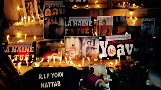 //Veillée en l’honneur des victimes à Tunis samedi 17 janvier 2015. Crédit Mabrouka Khedit.