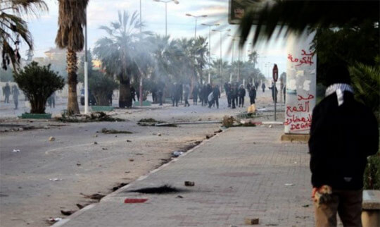 //Les évènements de Siliana imposent désormais la nécessité d’un profond remaniement gouvernemental. Faouzi Dridi / AFP.