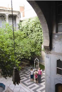 Pietra e luce, terra e vento... architettura del passato da recuperare?