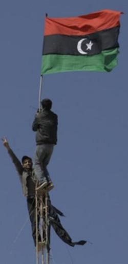 Tripoli accerchiata, bruciati i corpi dei martiri 