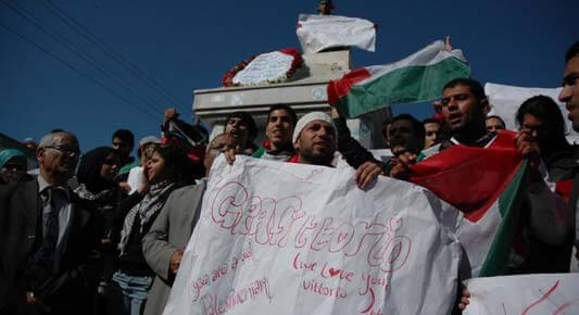 Vittorio Arrigoni, uno di loro