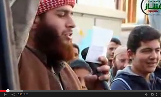 //Taftanaz, Idlib, miliziani di Al Qaeda in Siria cantano in solidarietà con il Mali e minacciano alawiti e sciiti.