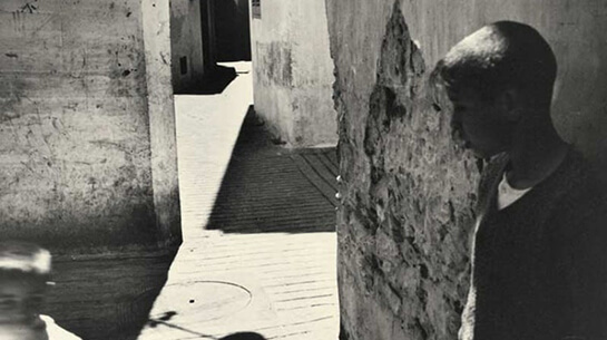 //Siviglia, Spagna (1933) | foto di Henri Cartier-Bresson/Magnum Photos-Courtesy Fondation HCB