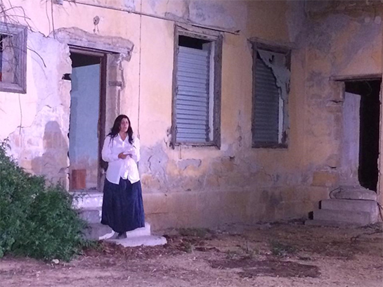 //Nicosia, Cipro, durante lo spettacolo “Metamorfosi” di Astragali Teatro in un palazzo distrutto dalla guerra, 12 giugno 2014.