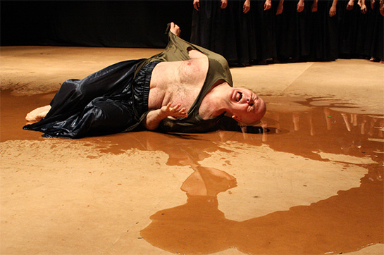 //Lecce, Teatro Astragali, 5 maggio 2013. Francis Leonesi è Atteone.