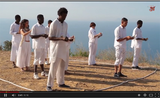 //Life is beautiful - Isola Quassùd Liquid Company IQLC - Trailer spettacolo