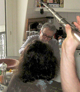 //Hala Alabdalla e Farouk Mardam Bey sul set di «Un assiégé comme moi». ©Aq.Mancini