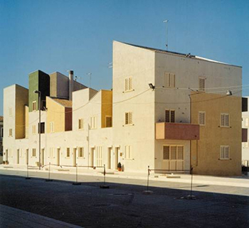 //Un esempio di ricostruzione a San Giuliano 