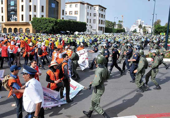 //Rabat. Manifestazione di laureati disoccupati.
