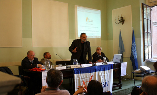 //L’intervento di Padre Paolo Dall’Oglio al seminario di Roma presso la sede della SIOI il 23 aprile. (Archivio FOCSIV)