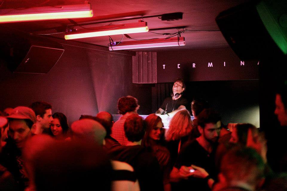 417497_153079354854715_874404886_n