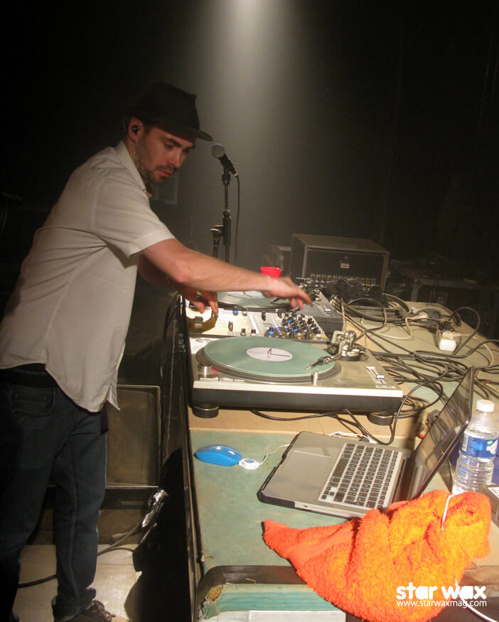 702_3736_djfly-festbouc