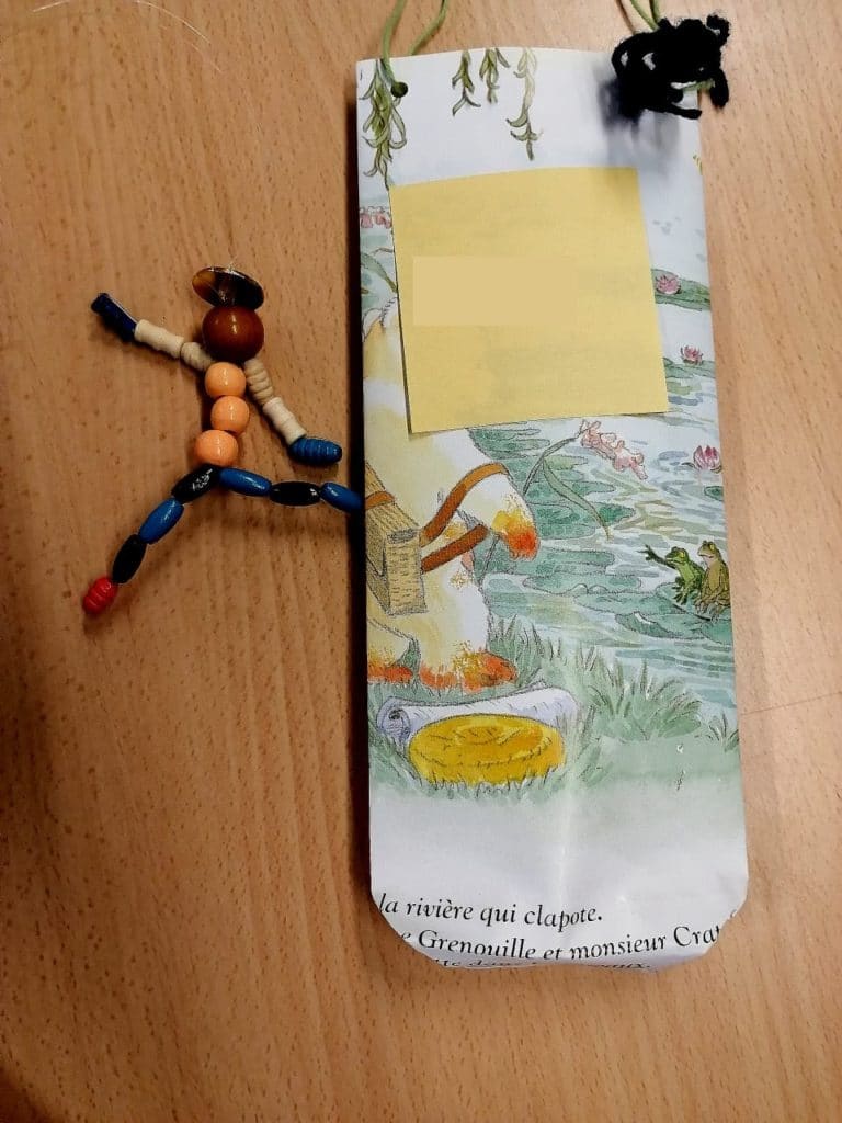 Animation prévention réemploi sacs en papier bonhomme en perle centre de loisirs Jean Zay recyclerie au bonheur des bennes Saint-Nazaire 44