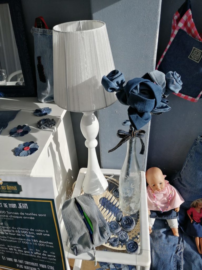 vieux jean customisation réemploi recyclerie au bonheur des bennes St-Nazaire 44