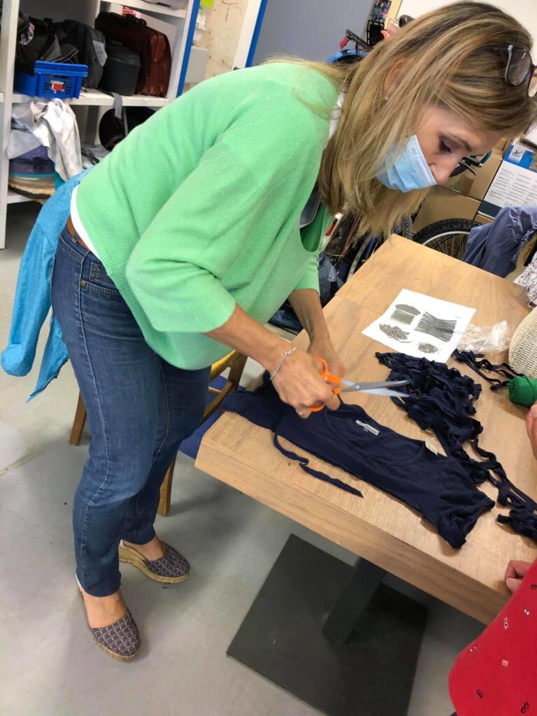 Atelier crochet reemploi tee-shirt recyclerie au bonheur des bennes saint nazaire 44