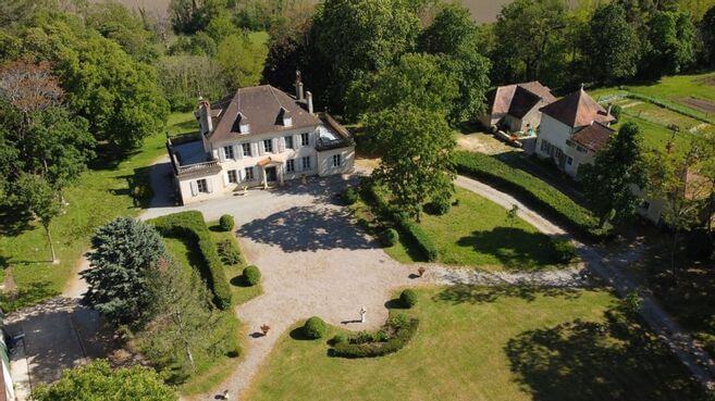 Programmation - Le festival Théâtres de Bourbon s’enrichit en 2022, avec un cinquième château de l'Allier participant | Théâtres de Bourbon