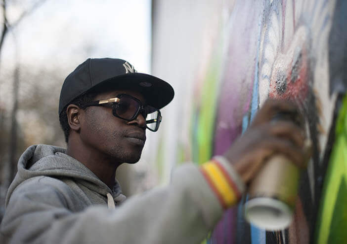 ERNESTO NOVO IS PAINTING BATSH | Star Wax Magazine