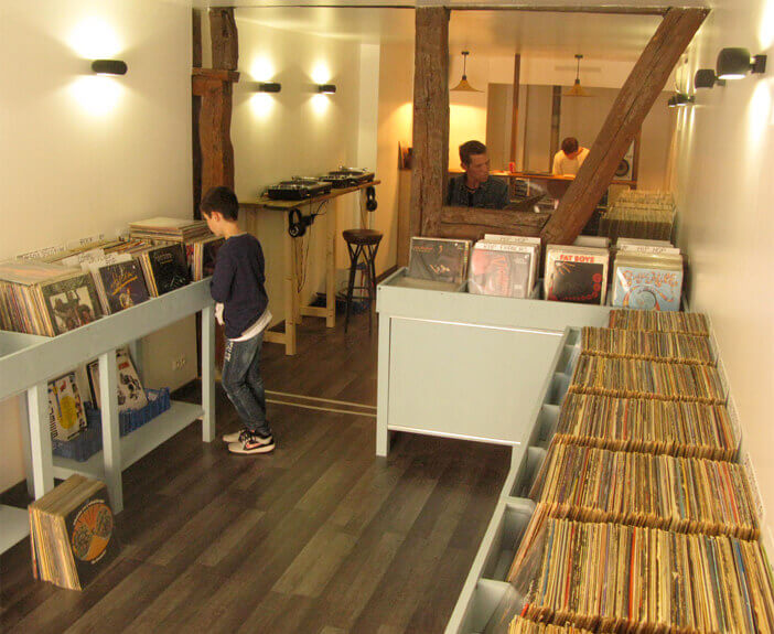 NOUVEAU DISQUAIRE / | Star Wax Magazine