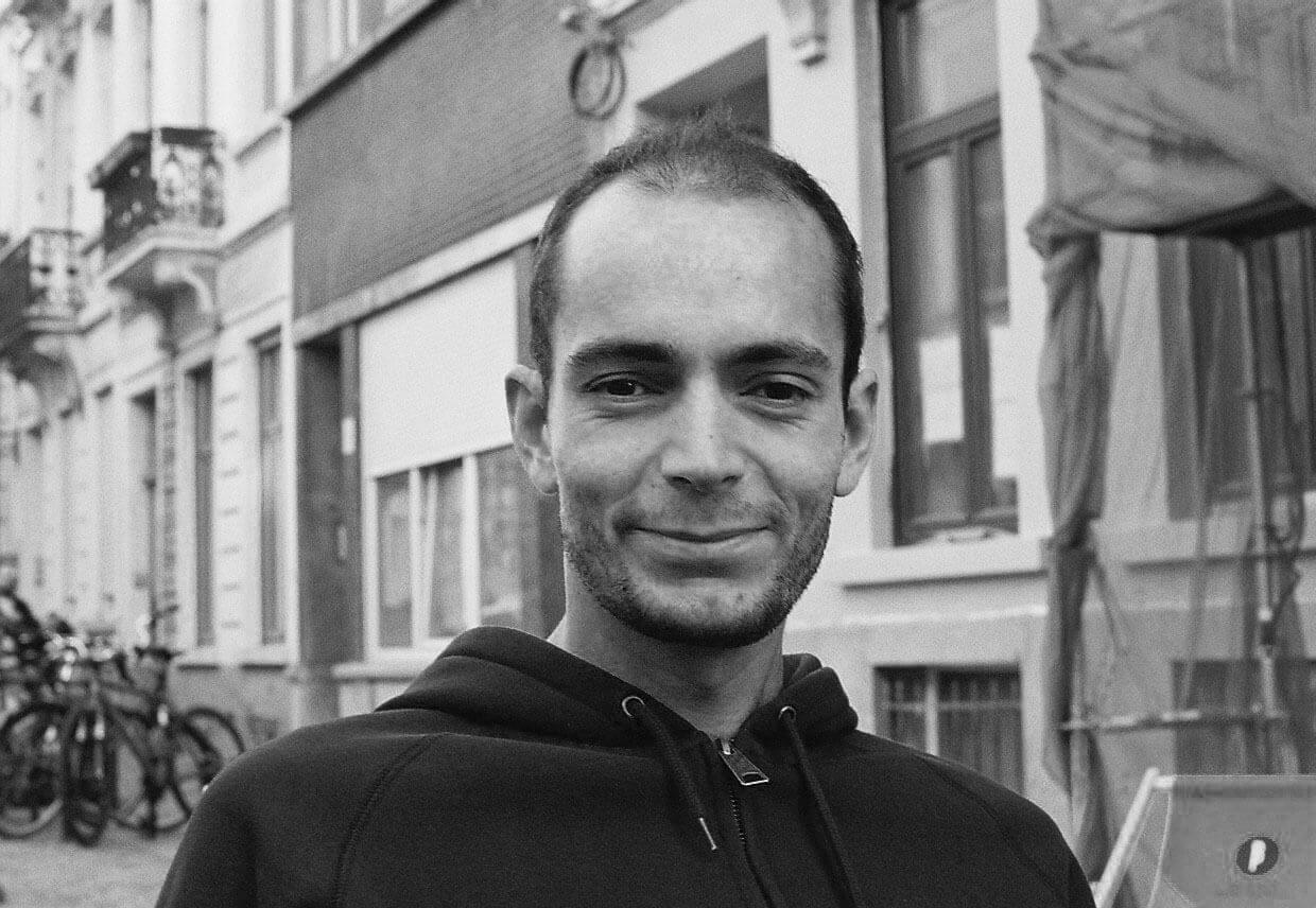 Adrien LE STRAT | Forgeries & En 3000 Éditions