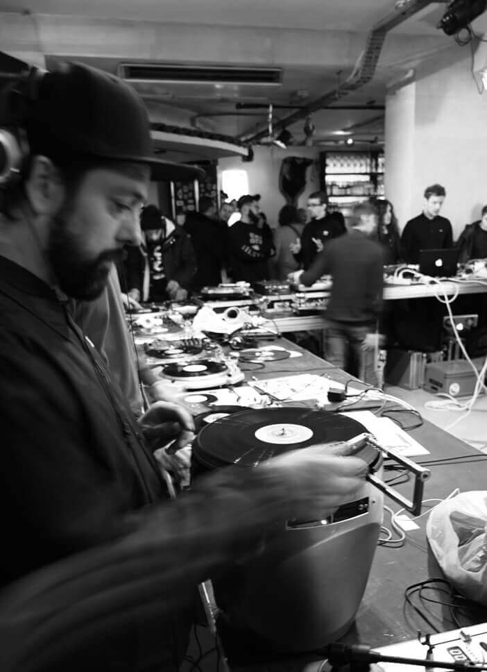 WORLD RECORDS / OFFICIALLY AMAZING SCRATCH | Star Wax Magazine