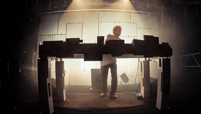 RONE LIVE / VIDEO INTEGRALE | Star Wax Magazine