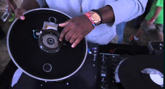 MATOS / Q-BERT & INTEL VONT-ILS RENDRE OBSOLETE LES ORDINATEURS ? | Star Wax Magazine