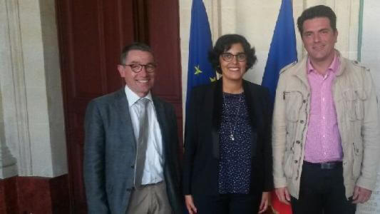 Dialogue avec la Ministre Myriam El Khomri.
Le Président National et le Coordinateur de l'Outil en Main | L'Outil en Main France