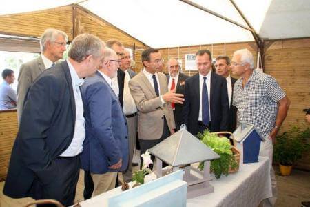 Lors de l'inauguration de la foire expo de Béré Chateaubriant,Bruno Retailleau,Président de la Région Pays de la Loire sur le stand de l'Outil en Main. | L'Outil en Main France