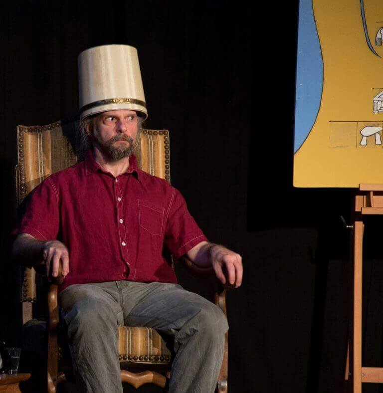 LA DÉCROYANCE, ou comment je suis devenu athée sans me fâcher avec ma famille | Théâtre Marie-Jeanne