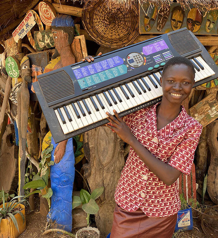 FOCUS / STAR FEMININE BAND | Star Wax Magazine