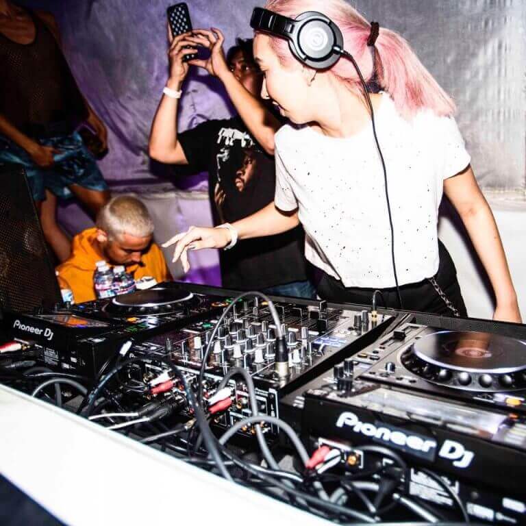 Wenzday | Gold Digger Records