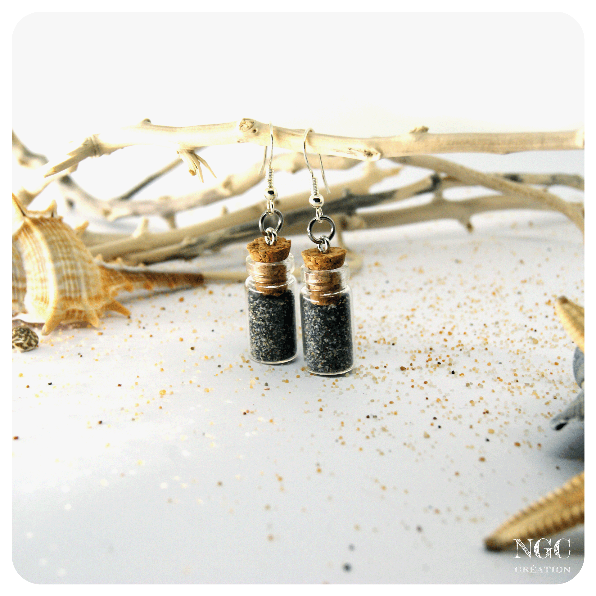 Les p'tites bouteilles de sable anthracite, taille 2 | Ngc Création