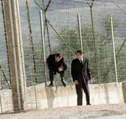 Le paradis ou la politique? | Babelmed