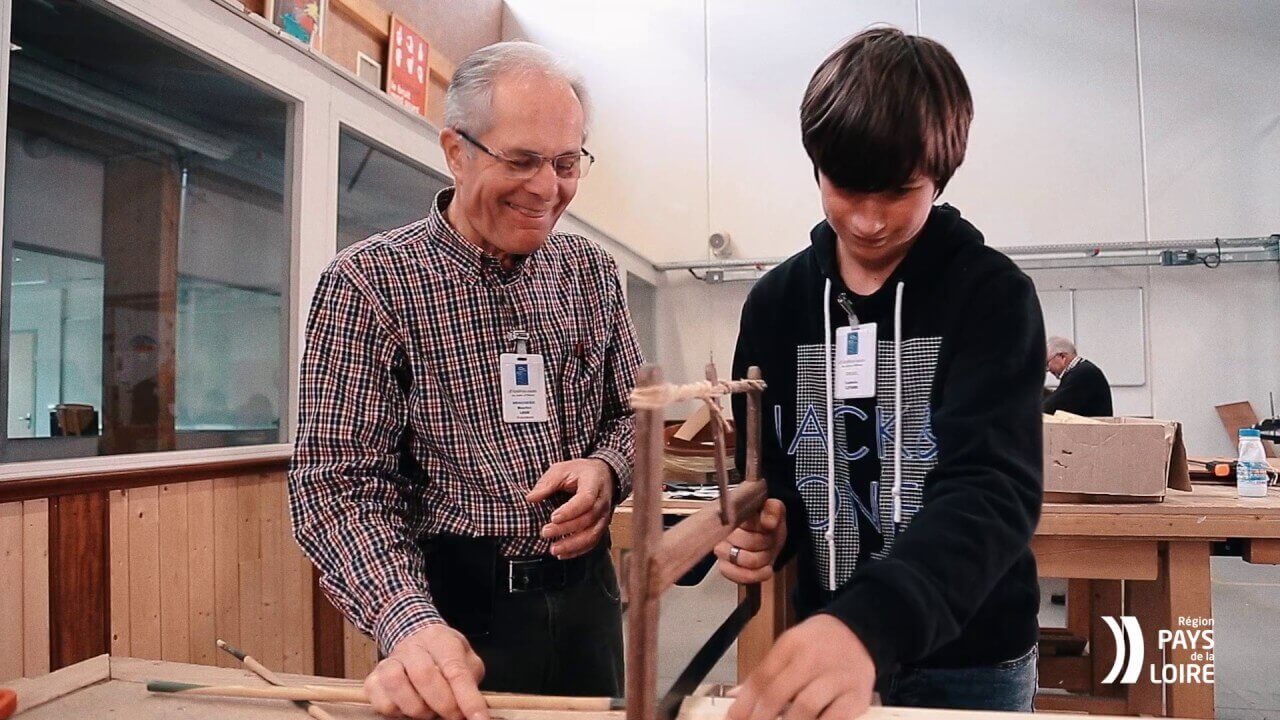 L'outil en Main-  "Bénévoles dans le vent"